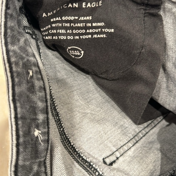 American Eagle boyfriend jeans size 10 - Picture 3 of 4